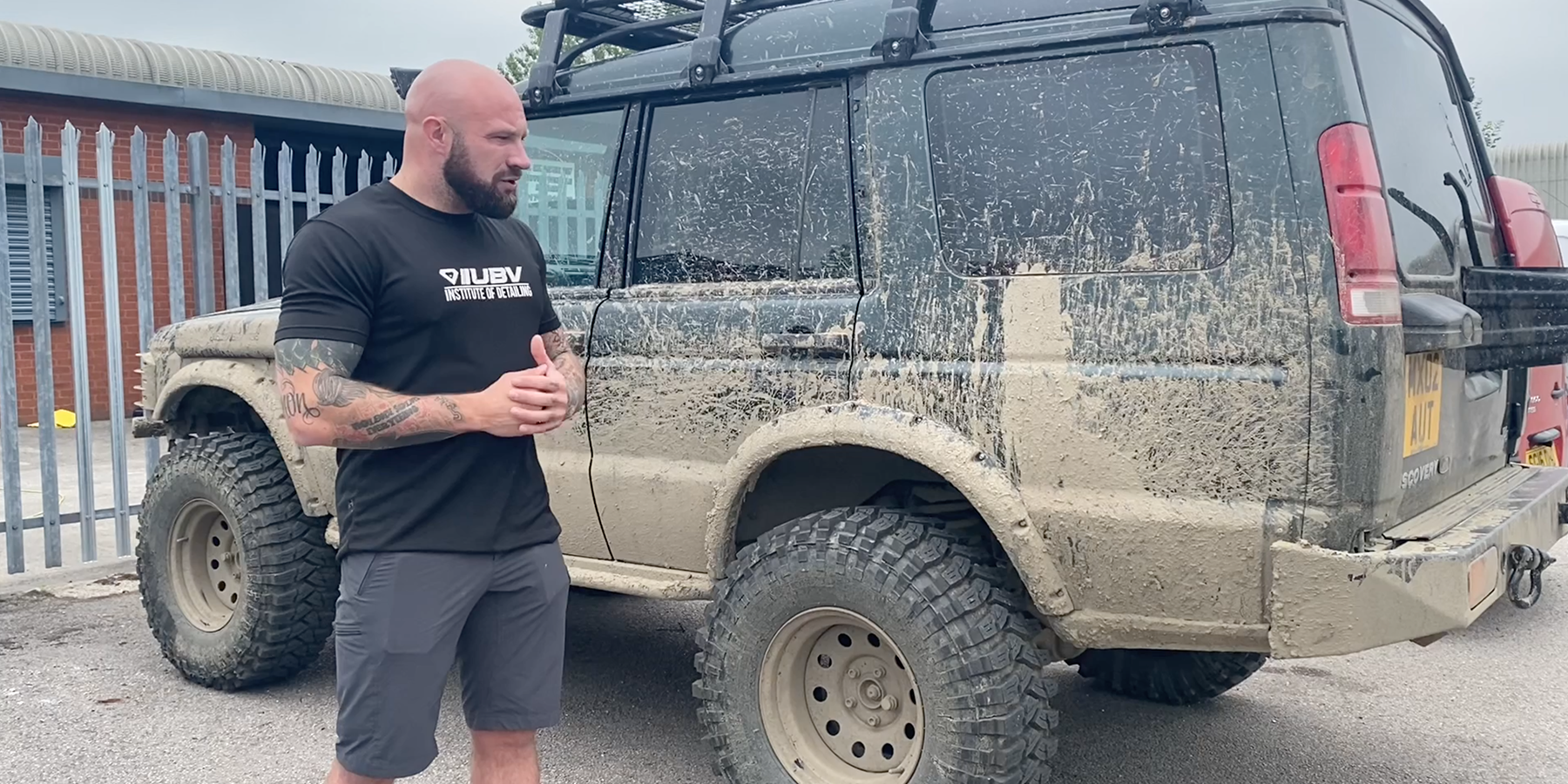 How to wash an off-road vehicle