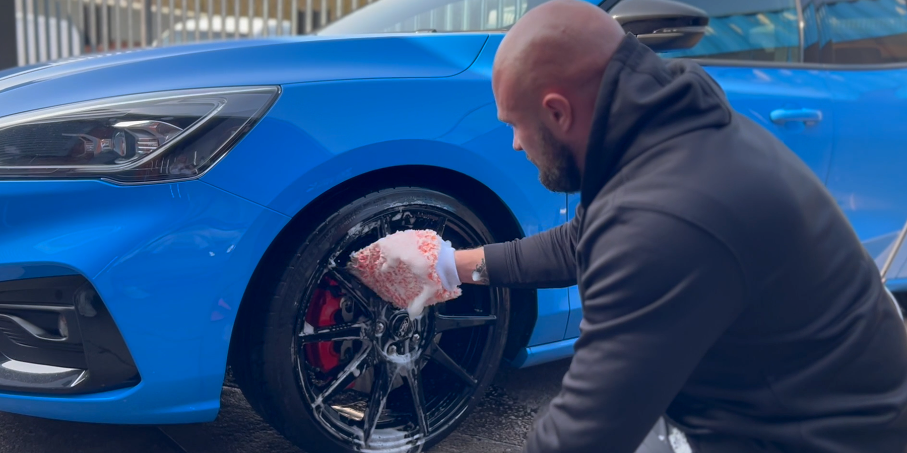 NEW Carpro wheel mitt and brush review