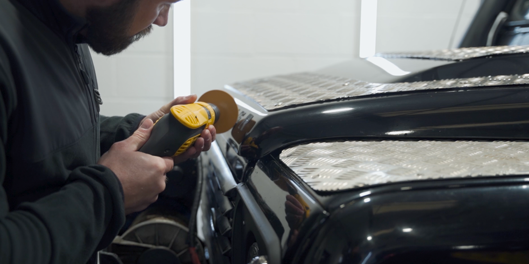 Defender Detail – Part 2, Debadging